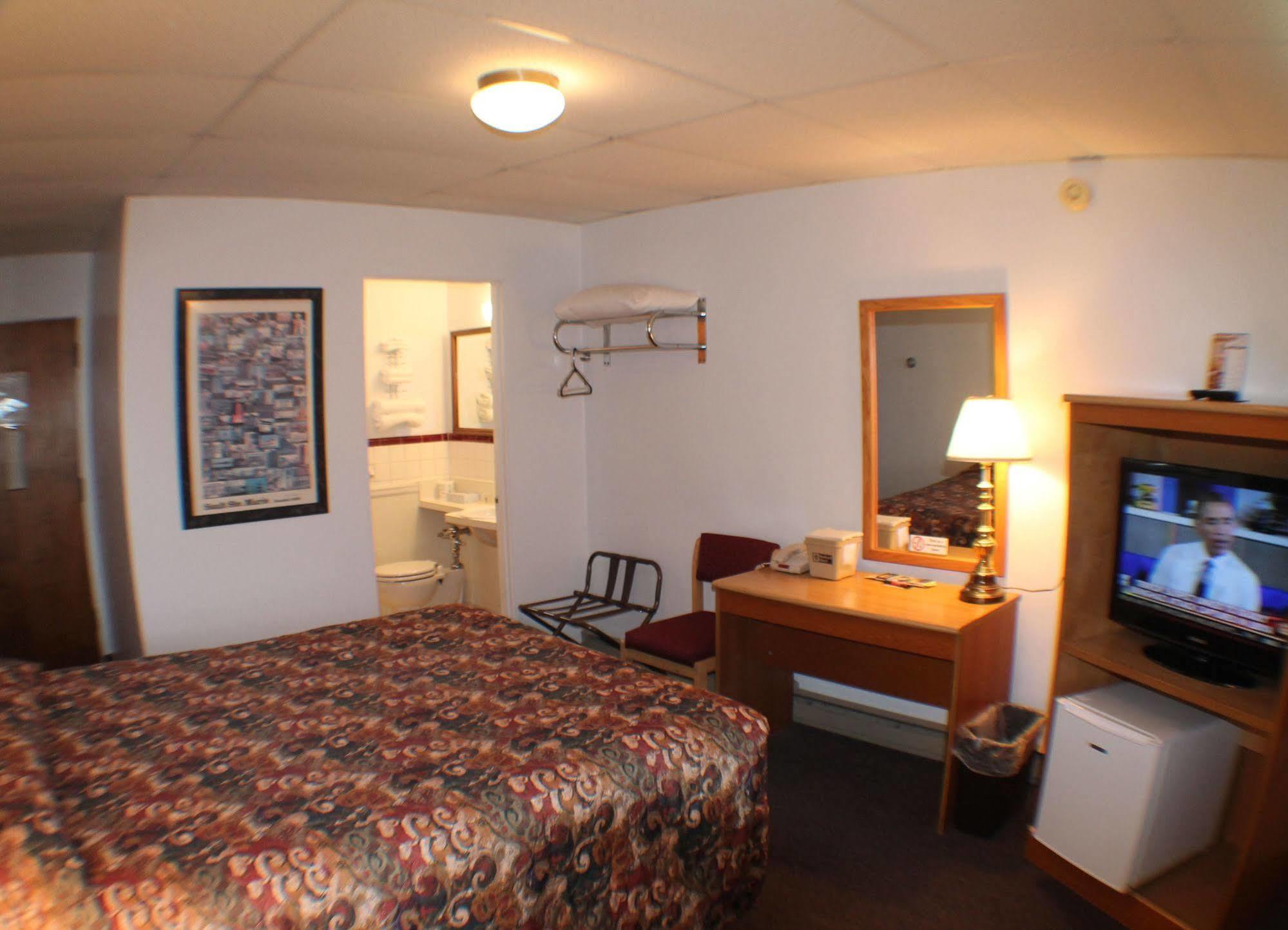 Budget Host Crestview Inn Sault Ste. Marie Eksteriør billede